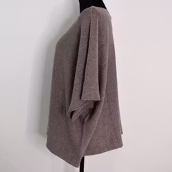 Finstickad Ponchotröja Nessa TAUPE - Mix By Heart