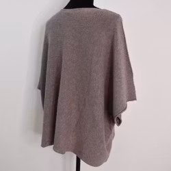 Finstickad Ponchotröja Nessa TAUPE - Mix By Heart