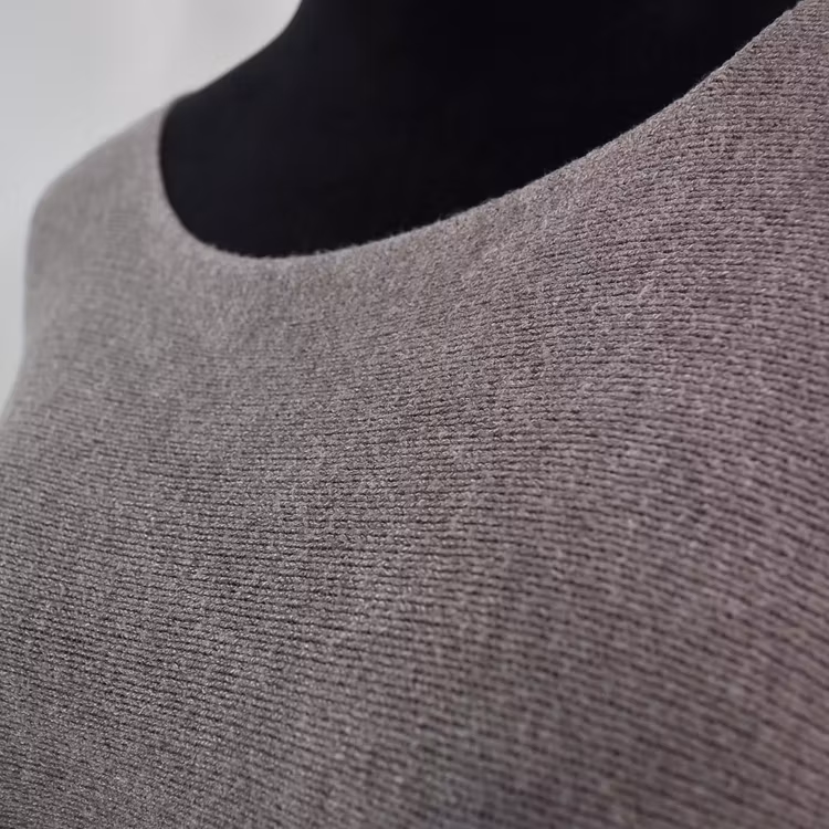 Finstickad Ponchotröja Nessa TAUPE - Mix By Heart