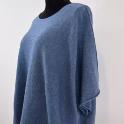 Finstickad Ponchotröja Nessa JEANSBLÅ - Mix By Heart