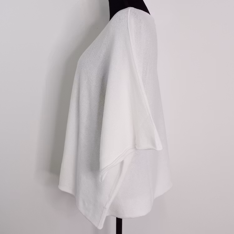 Finstickad Ponchotröja Nessa OFFWHITE - Mix By Heart