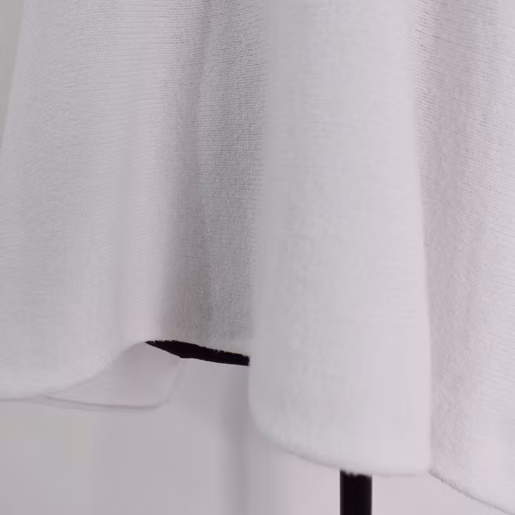 Finstickad Ponchotröja Nessa OFFWHITE - Mix By Heart