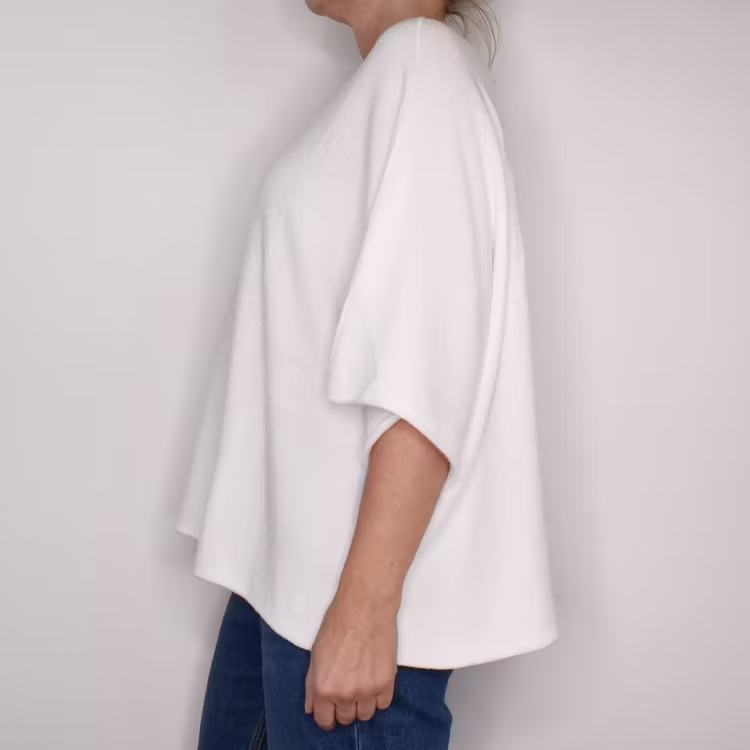 Finstickad Ponchotröja Nessa OFFWHITE - Mix By Heart