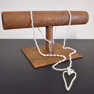 Halsband Amalia VIT/SILVER - The Moshi