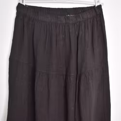 Linnekjol med volanger SVART