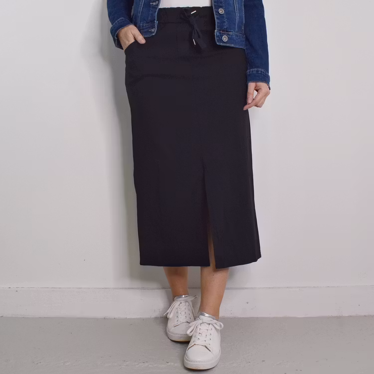 Stretchig Kjol Märta SVART - Mix By Heart