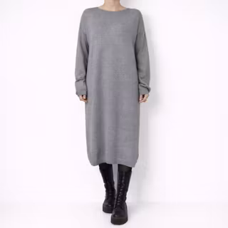 Finstickad klänning GRÅ