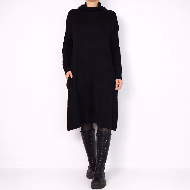 Stickad Klänning med Fickor SVART