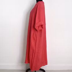 Linneklänning Loella HALLON - Mix By Heart