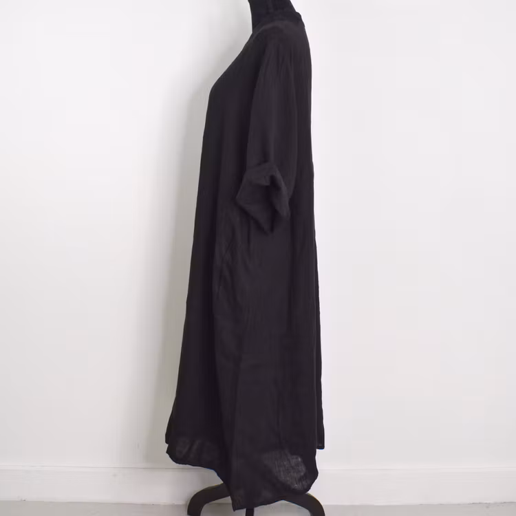 Linneklänning Loella SVART - Mix By Heart