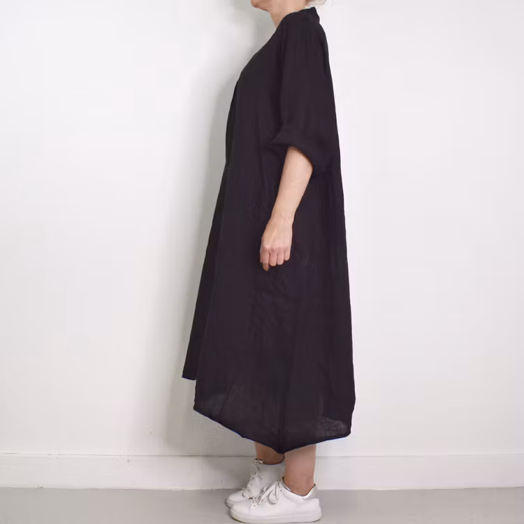 Linneklänning Loella SVART - Mix By Heart