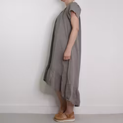 Linneklänning Volang TAUPE