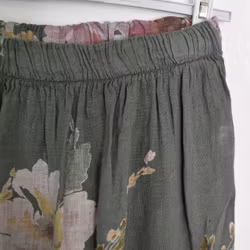 Linnekjol med volanger Blommig KAKI