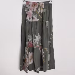 Linnekjol med volanger Blommig KAKI