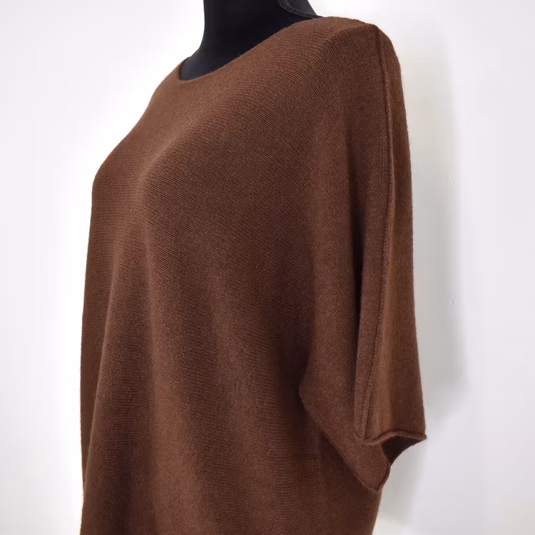 Finstickad Ponchotröja Sia BROWN - Marta du Chateau