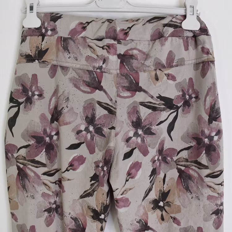 Byxa Signe Blommig BEIGE - Mix By Heart