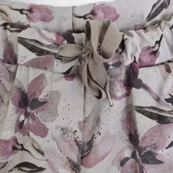 Byxa Signe Blommig BEIGE - Mix By Heart