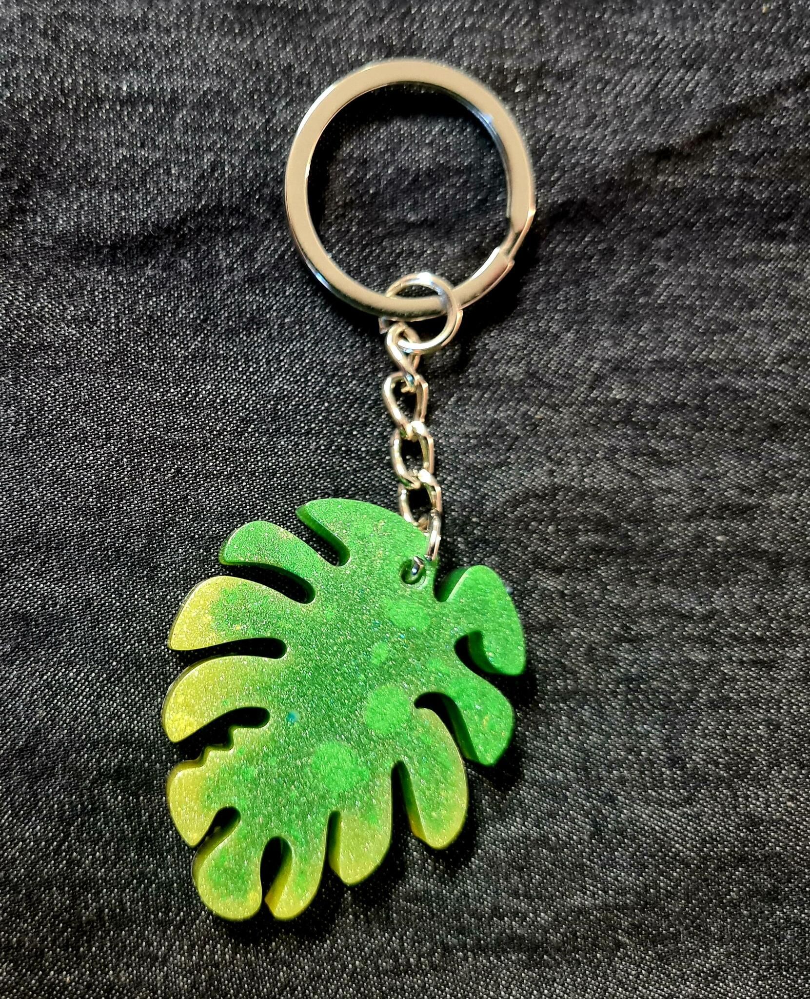 Nyckelring löv (5cm) - SÅLD