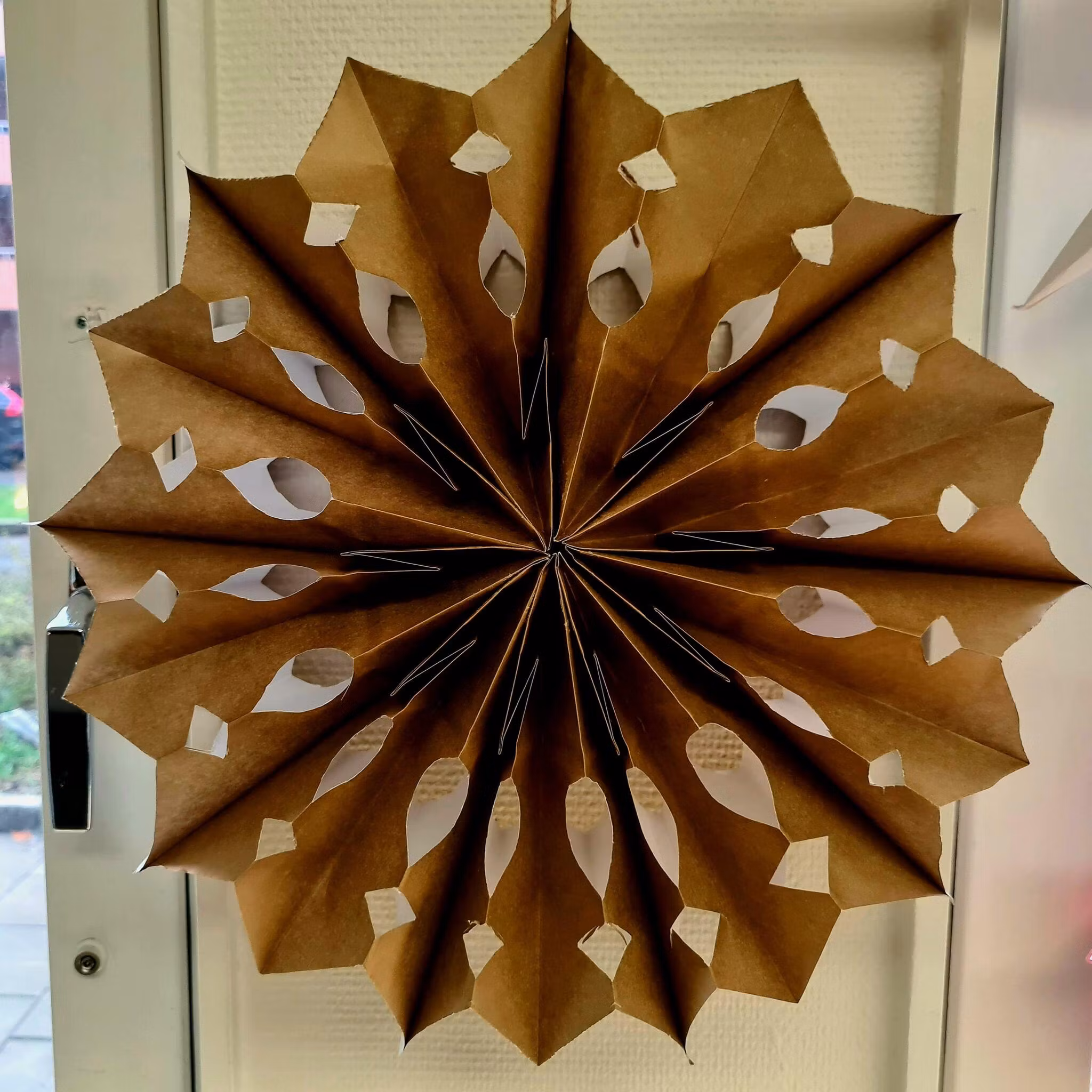 Pappersstjärna II (35cm)