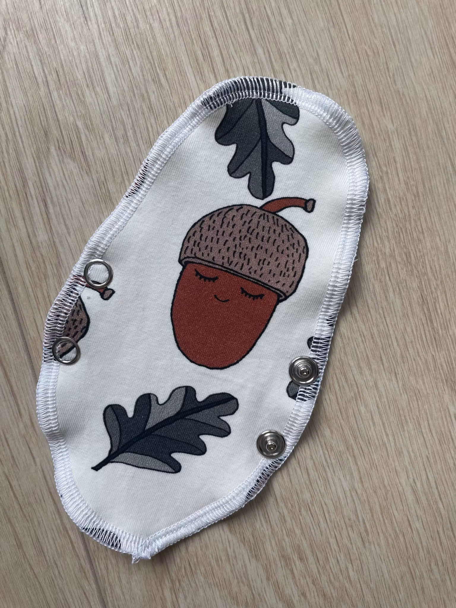 Trosskydd string/brazilian med stickad bambu