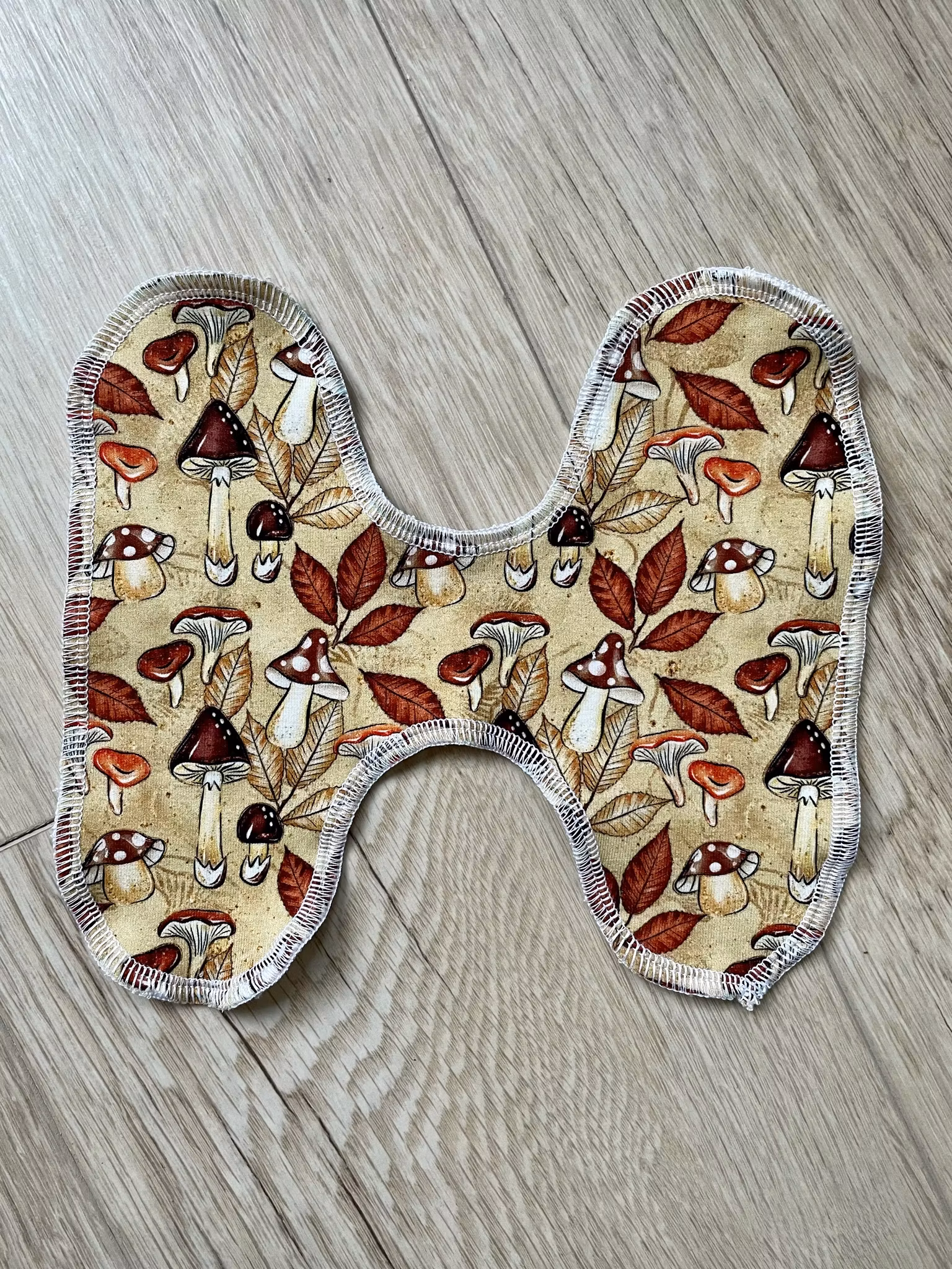 Trosskydd omlott med stickad bambu