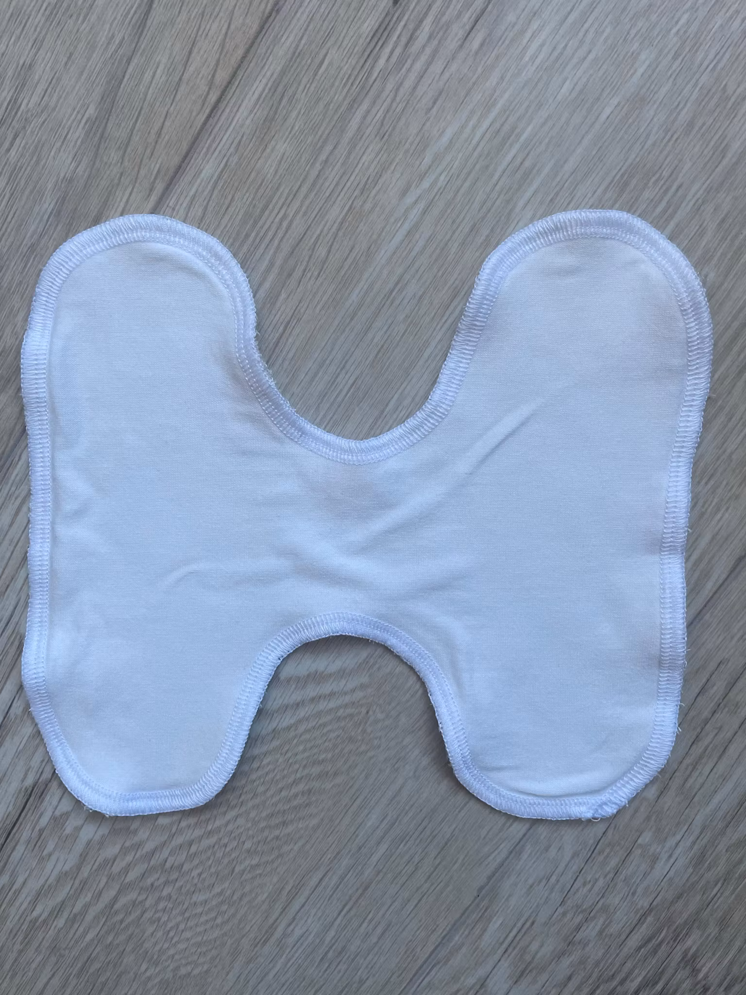 Trosskydd omlott med stickad bambu