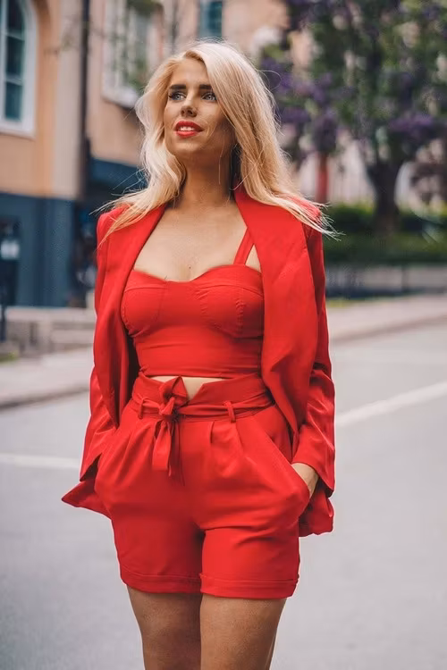 Mrs. Wolff Set Red