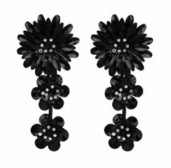Magdalena Earrings Black