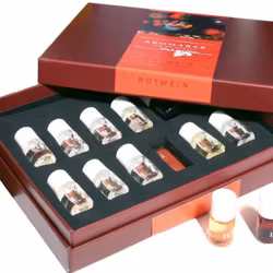 AROMABAR RED Vindoftskit med 12 st doftessenser Röttvin