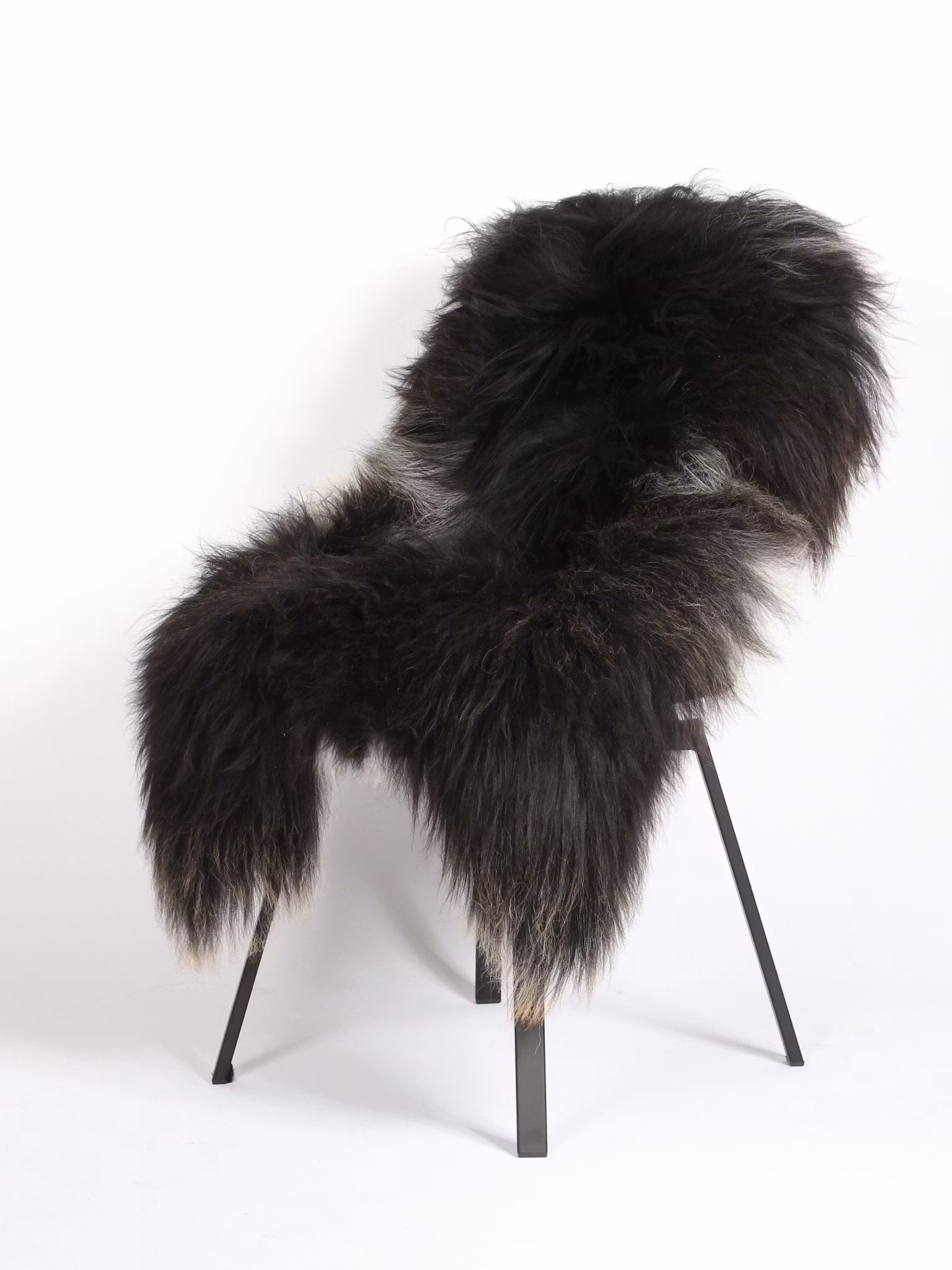 Fårfäll Longhair, Ebony Dark 1011, Storlek 100x120cm