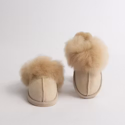 THURID Fårskinnstofflor, Beige
