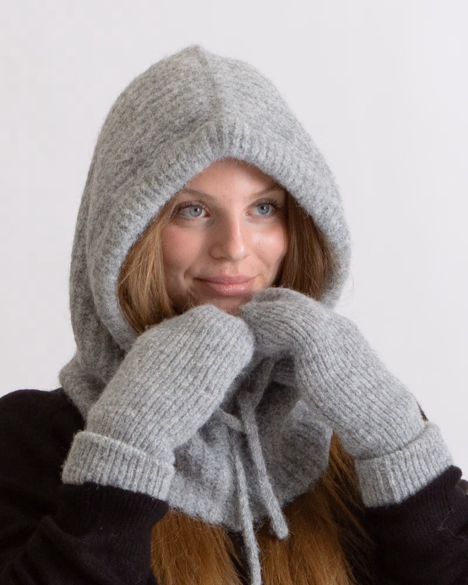 Balaclava Ribbstickad - Gråmelerad