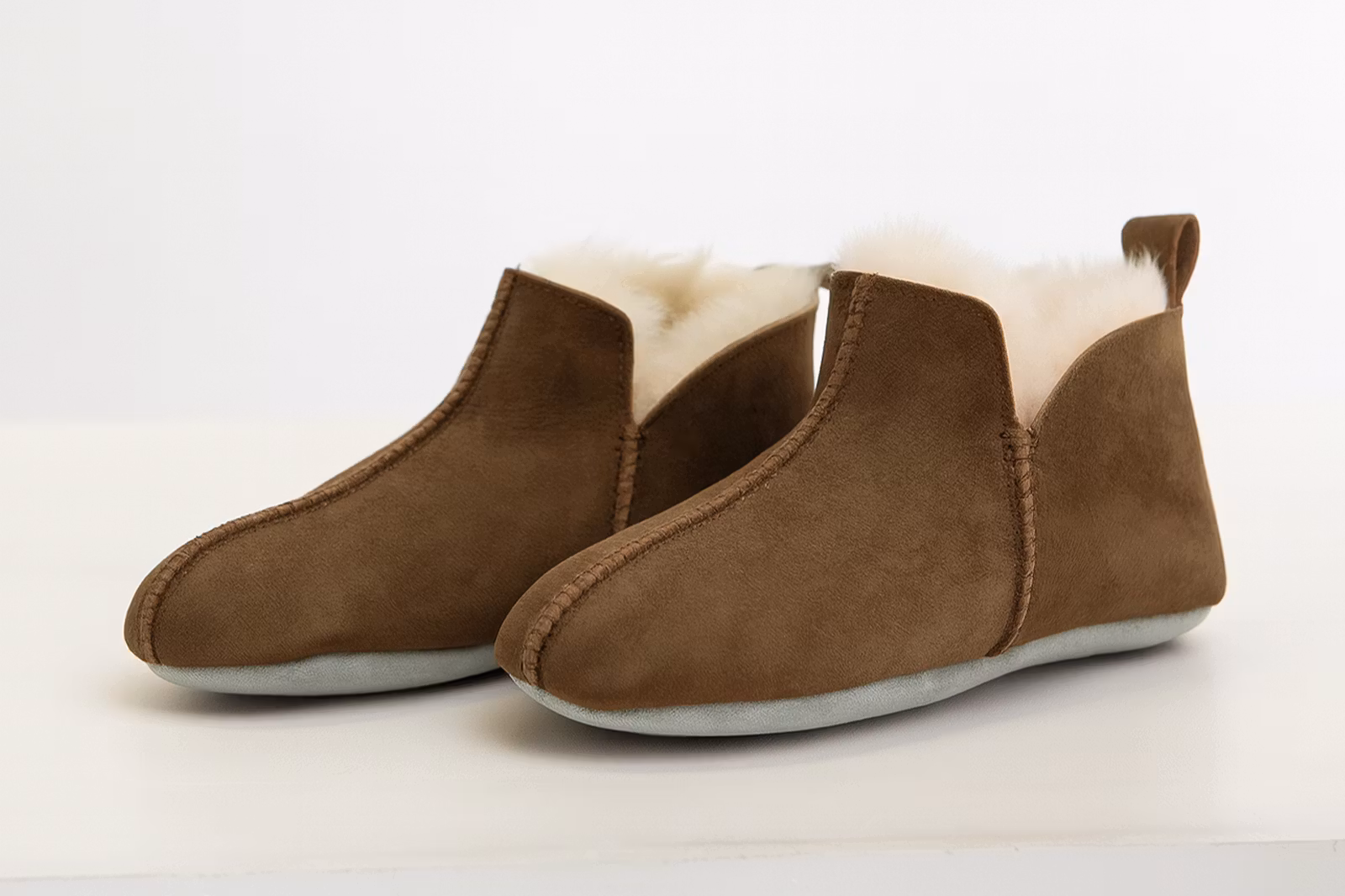Fjällnäs Mjuka Fårskinnstofflor – Brun