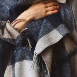 Ullpläd Glencheck Rut vävd 130 x 200cm - Blå/Beige