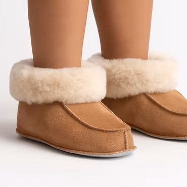 KID'Z NARVIK Fårskinnstofflor Ankelhög, Beige