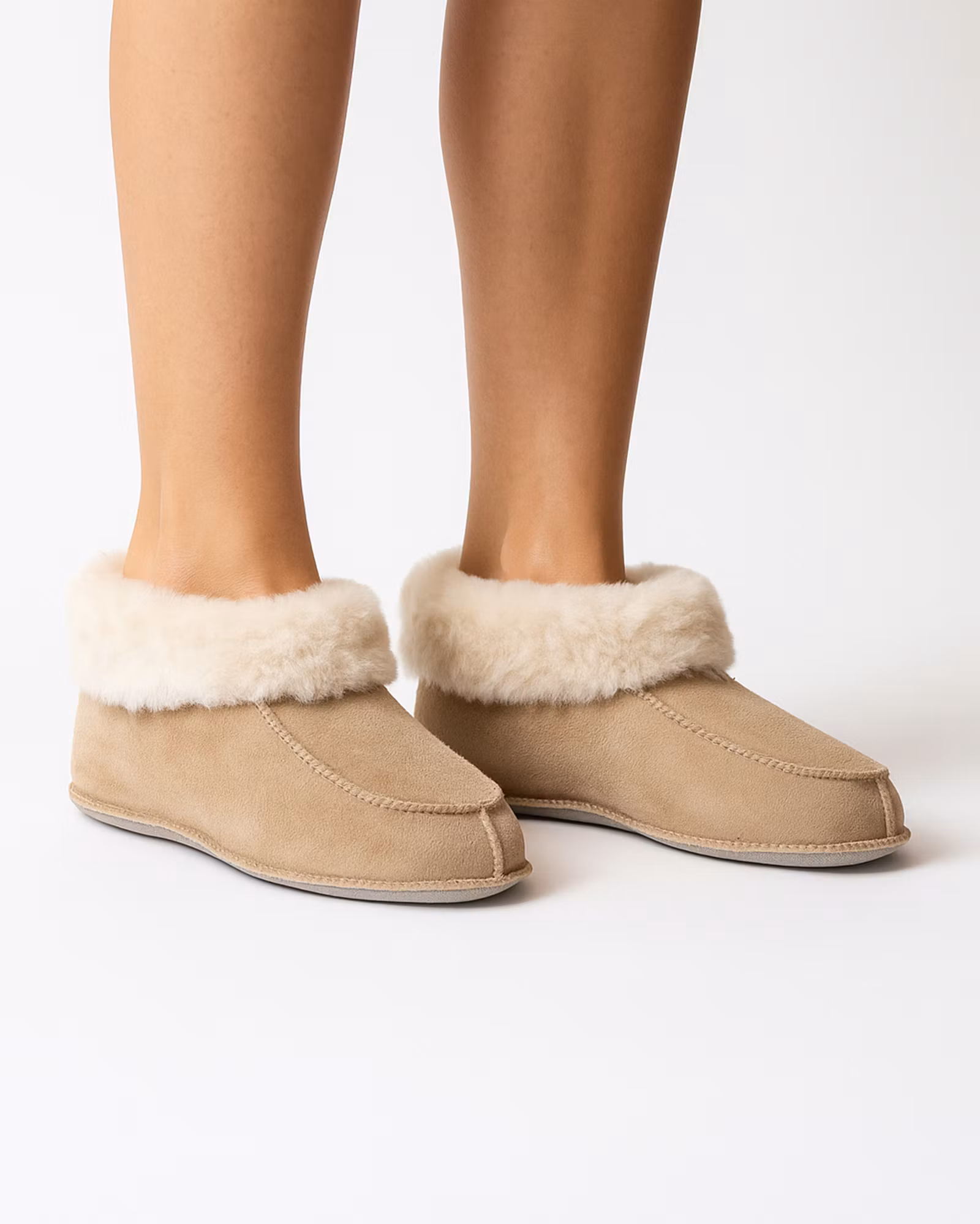 NARVIK Fårskinnstofflor Ankelhög, Sand