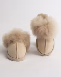 THURID Fårskinnstofflor, Beige