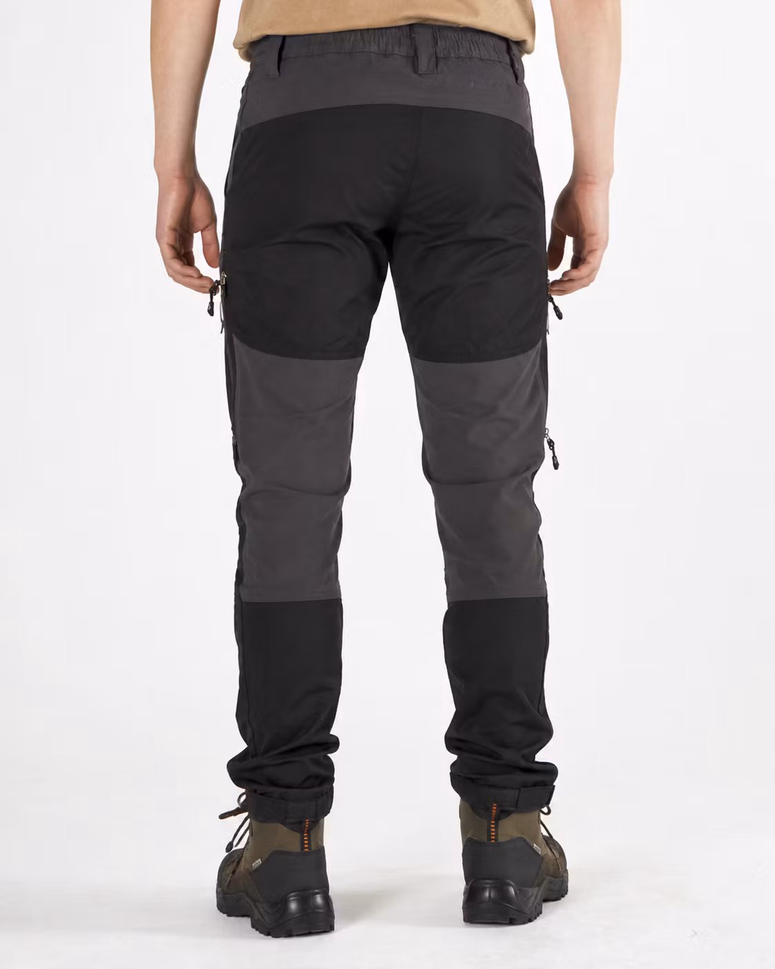 4H24 Outdoorbyxa 4-vägsstretch & Ventilation, Herr Short Fit - Mörkgrå | Mountain Trekking