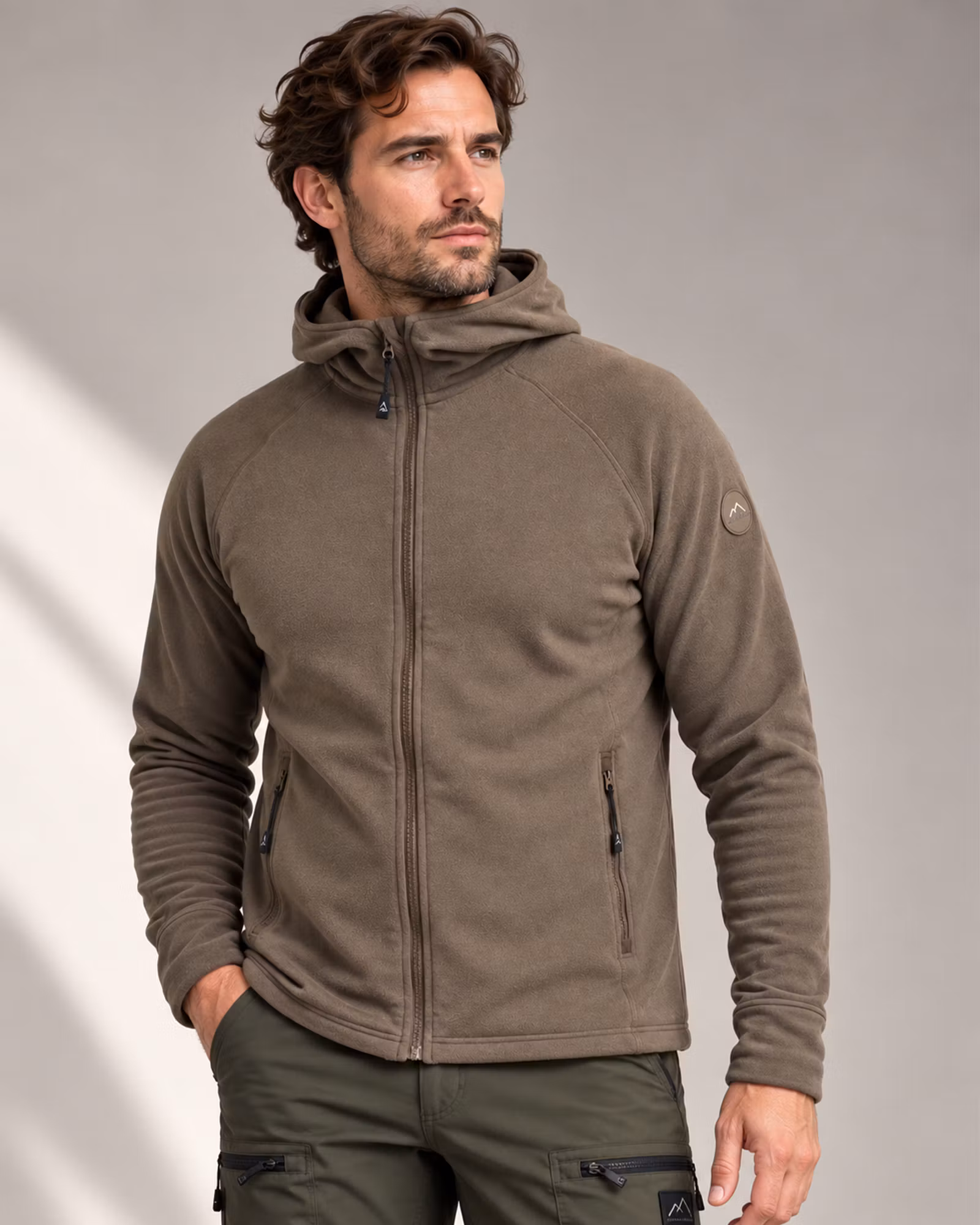 Pilejacka Herr med Huva – Micro Stretch | Mocca | Mountain Trekking