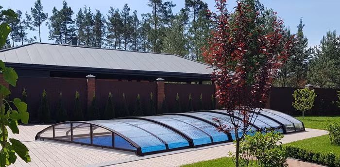 Pool med tak. Köp pooltak billigt från poolprodukter.se