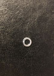 Fjäderbricka Välj storlek