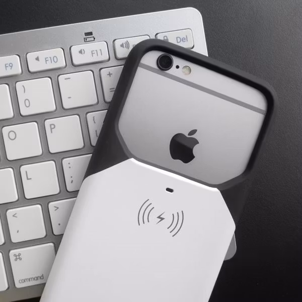 Aircharge iPhone 6 Plus, 6s Plus MFi Qi trådlöst laddningsskal - Svart-Vit - baksida