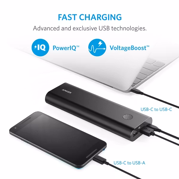 Anker PowerCore+ 20100mAh powerbank med USB-C laddar en MacBook och en telefon samtidigt