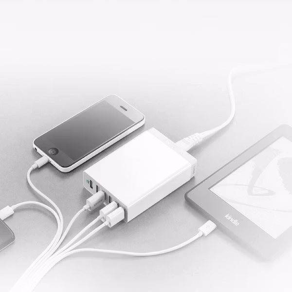 Anker PowerPort 6 mobilladdare med 6 uttag laddar alla telefoner och surfplattor