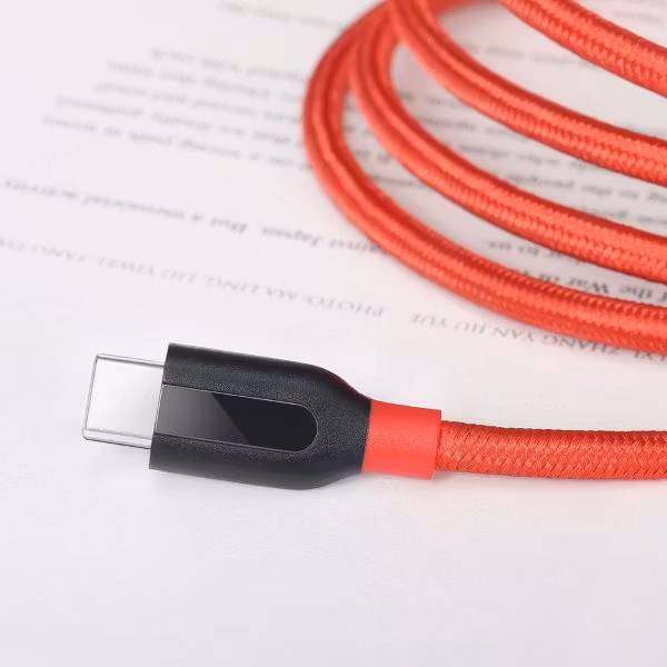 Anker PowerLine plus USB-C röd närbild