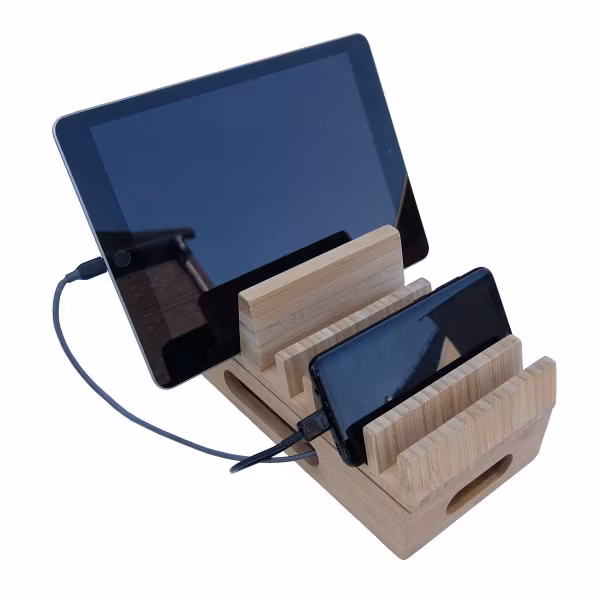 Bambuställ för laddare, kablar och mobiler, med telefon och iPad
