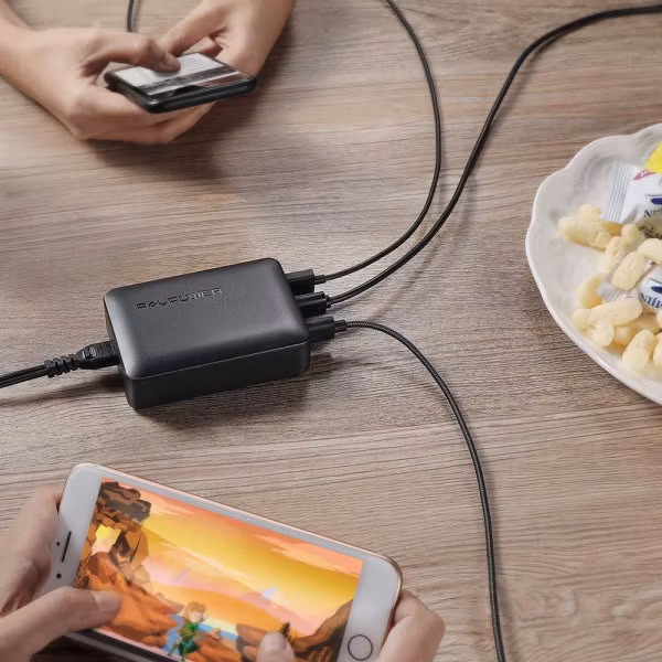 RAVPower mobilladdare med 6 uttag