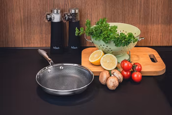 Hâws Santo 28 cm stekpanna. Hybrid-nonstick. Rostfri. PFAS-fri