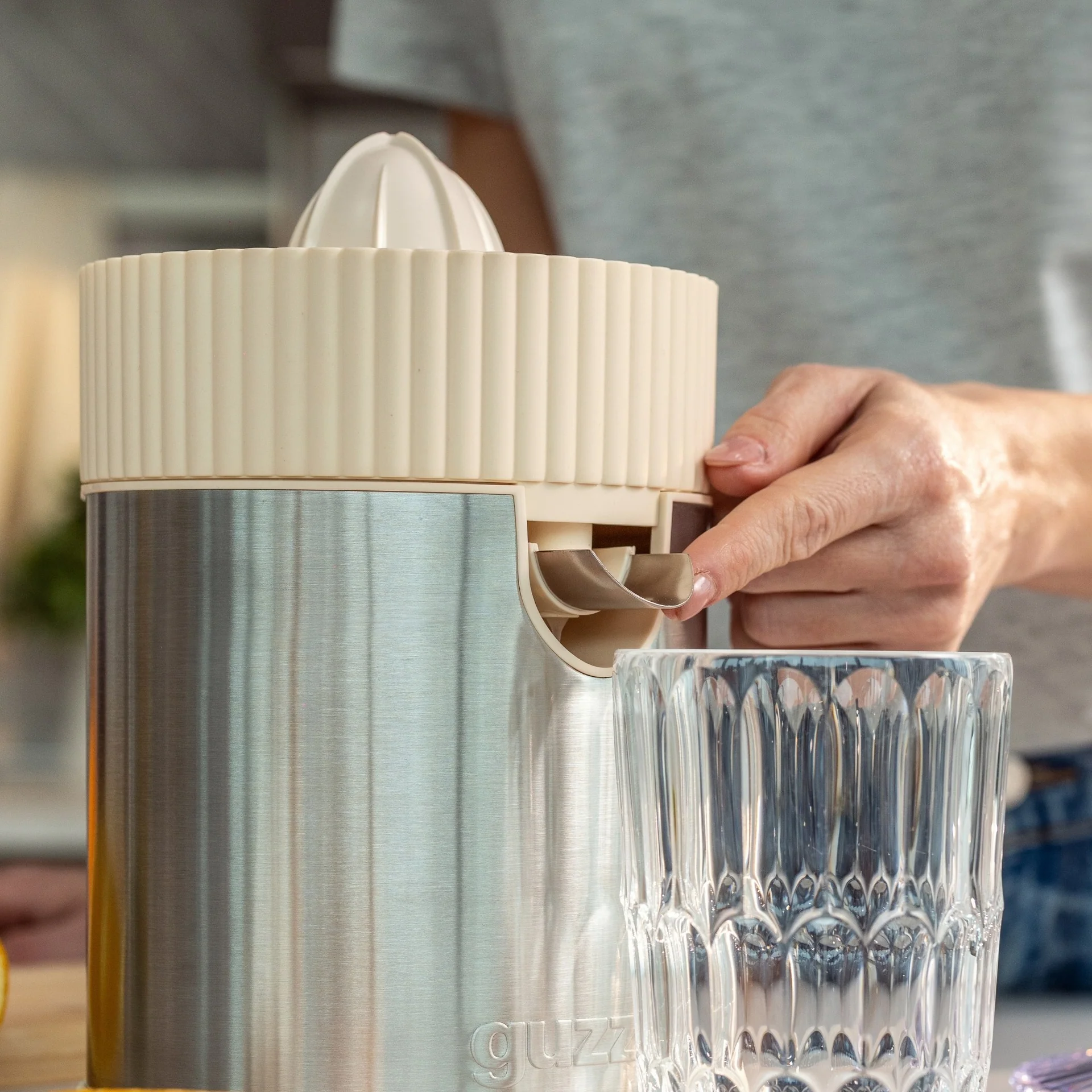 Guzzini Sous Chef Juicepress Creme, vit, Elektrisk 100 W