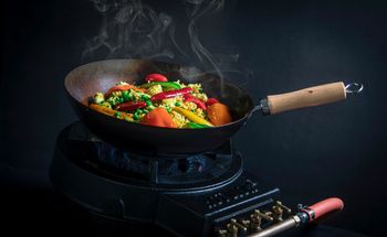 Hot Wok Pro Gasol 12 kw med regulator och wok 30 cm. Ute